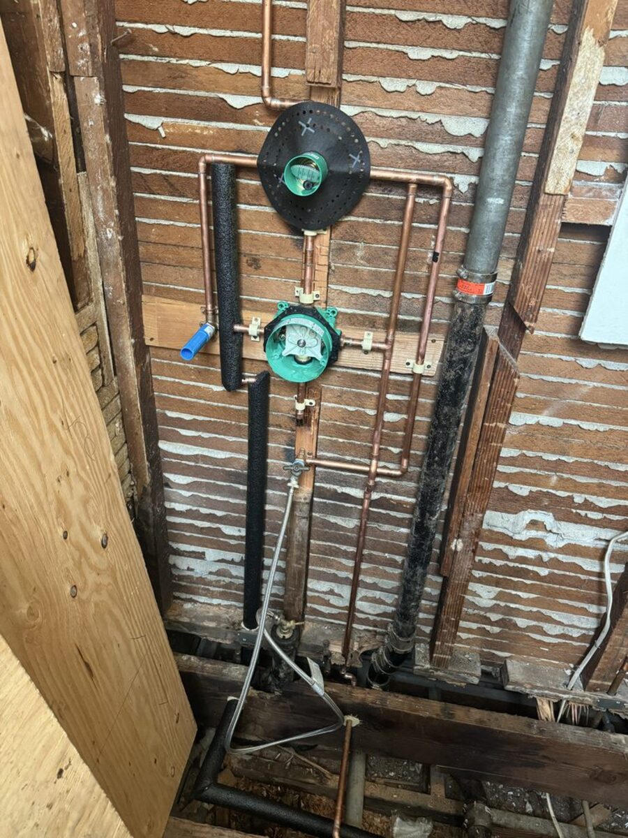 Professionally installed copper water pressure regulator manifold by 5 Star Plumbing Bakersfield